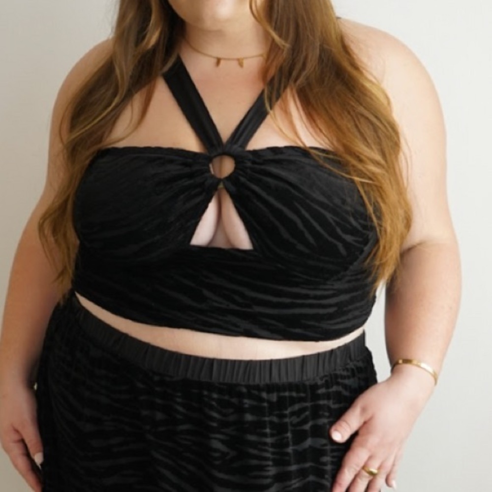 What Lo Wants Lo Velvet Devore O Ring Top Size 5X